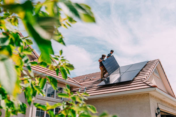 Best Roof Gutter Cleaning  in Redding, CA